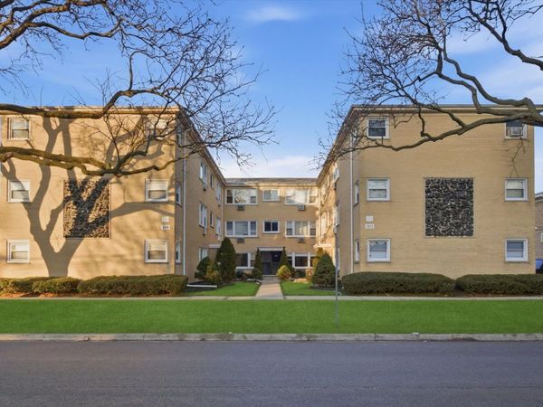 3822 Ruby Street, Unit 2E, Schiller Park, IL 60176