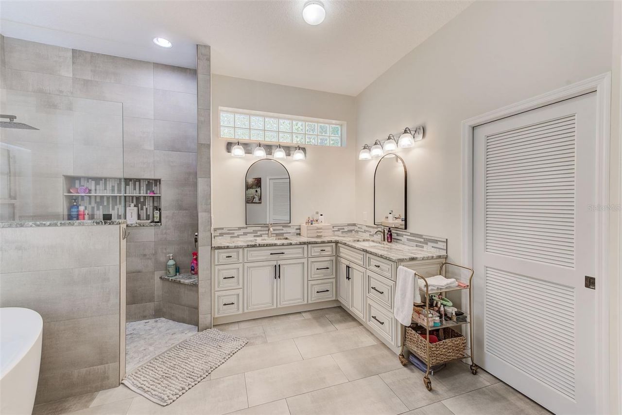 7462 Watersilk Drive N, Pinellas Park, FL 33782 Photo