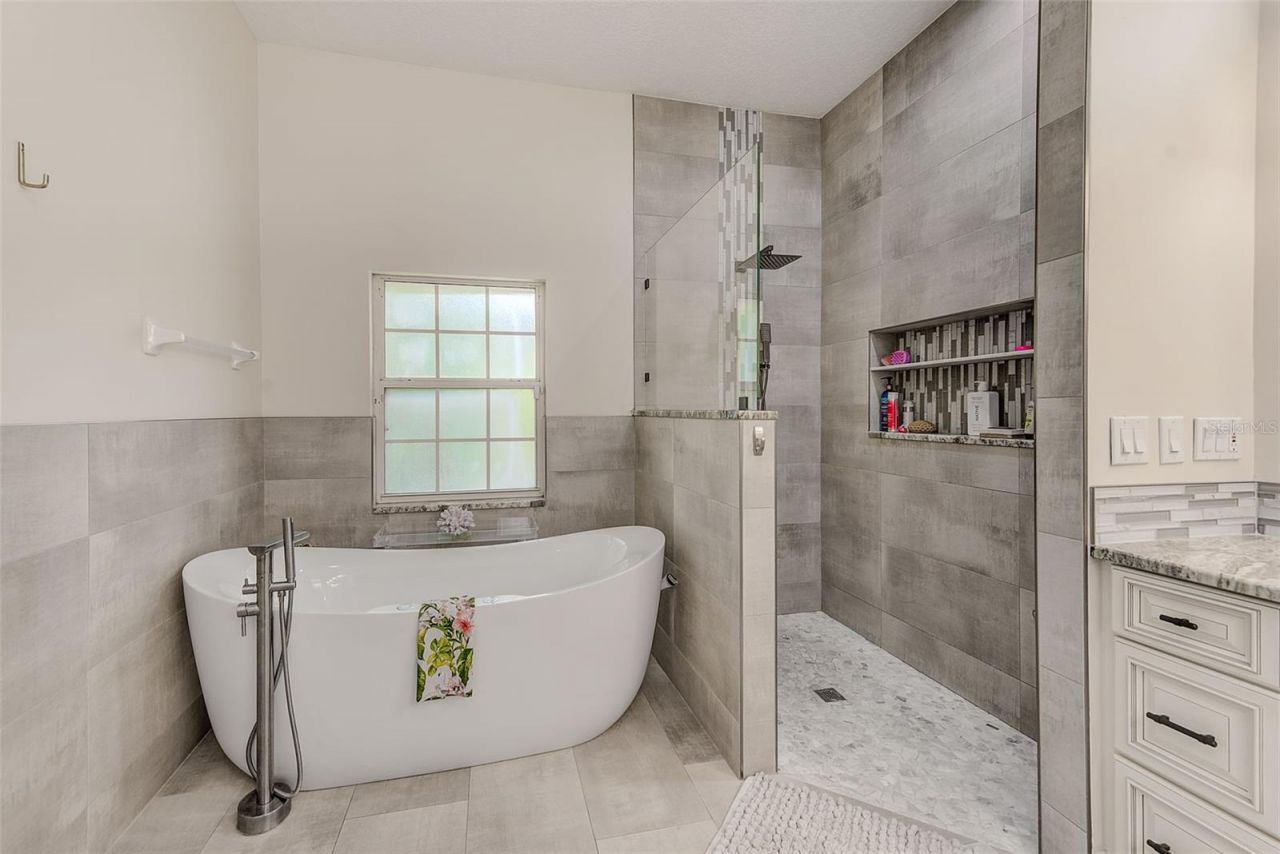 7462 Watersilk Drive N, Pinellas Park, FL 33782 Photo