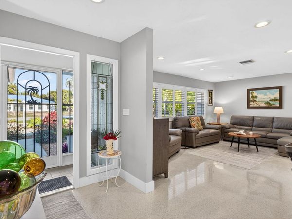 590 Boulder Dr, Sanibel, FL 33957