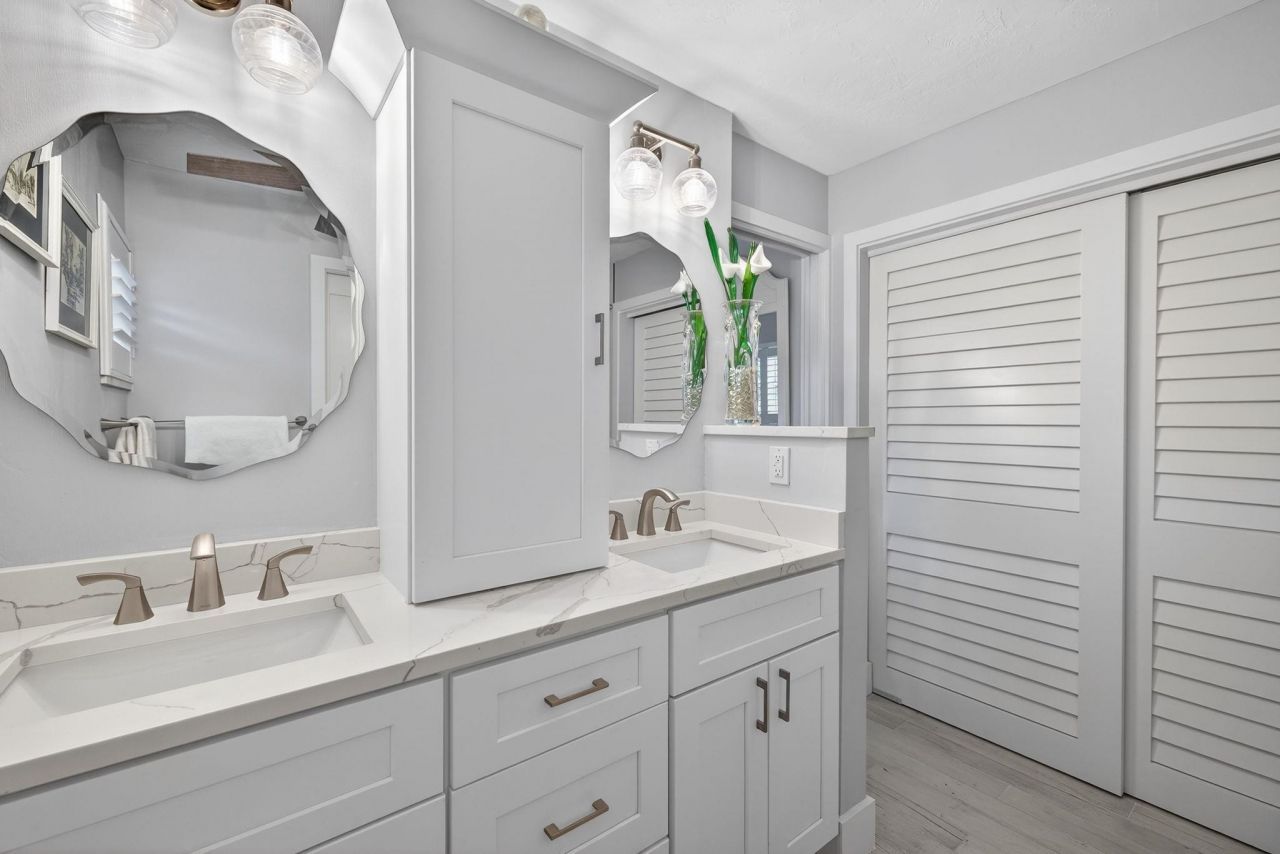 590 Boulder Dr, Sanibel, FL 33957 Photo