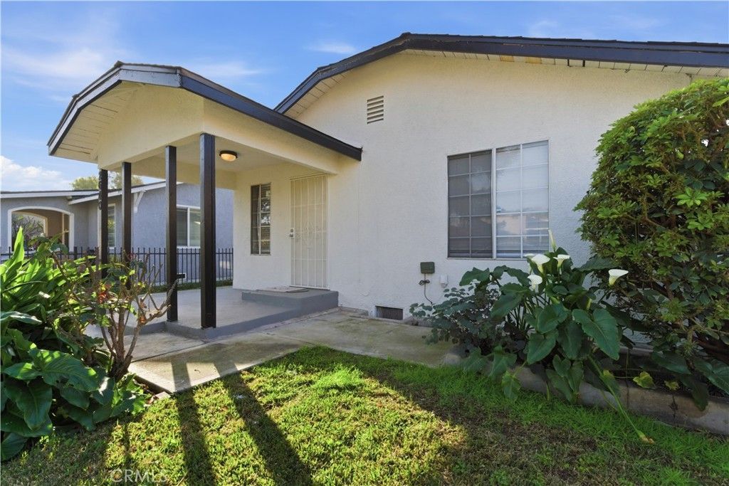 2640 110th Street, Lynwood, CA 90262 Main Photo