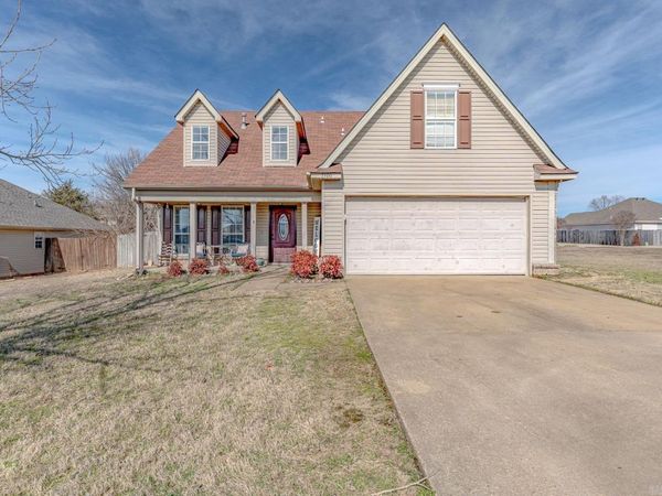 2100 Flatrock Trl, Jonesboro, AR 72404