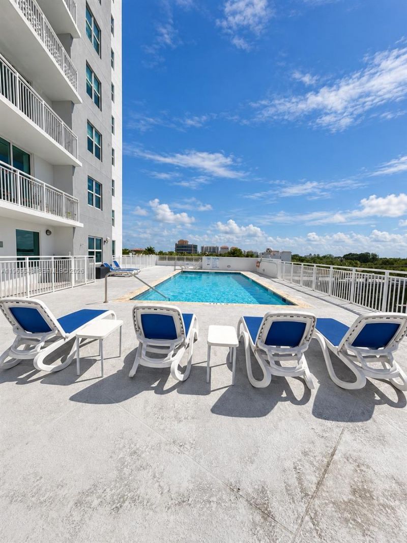 60 NW 37th Ave, Unit 1205, Miami, FL 33125 Photo