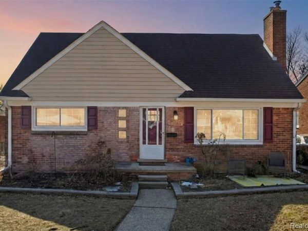 22050 Mauer Street, St. Clair Shores, MI 48080