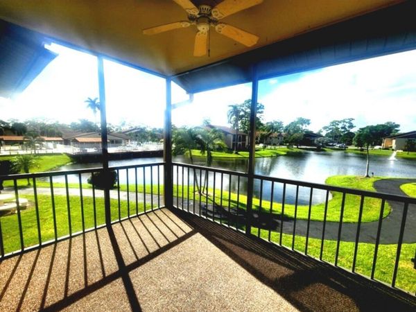 209 Pine Hov Circle, Unit B-2, Greenacres, FL 33463