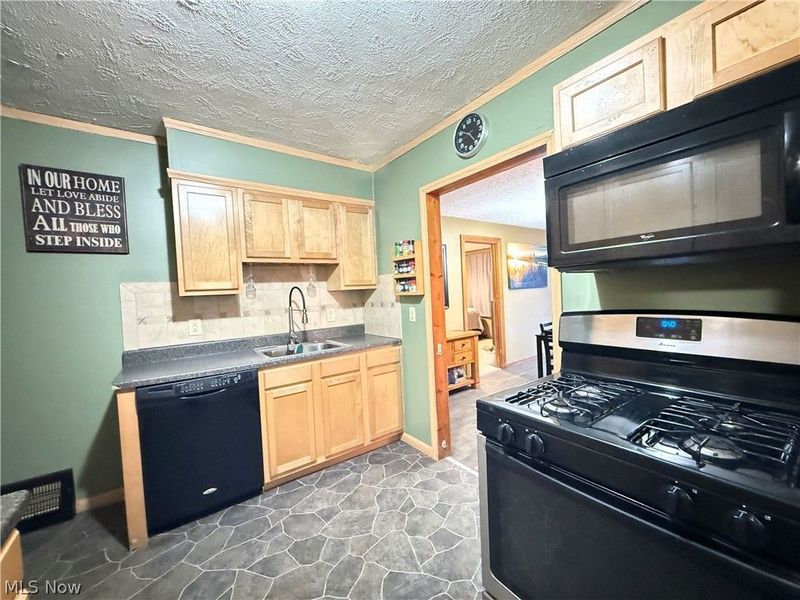 1522 Mapledale Road, Wickliffe, OH 44092 Photo 9