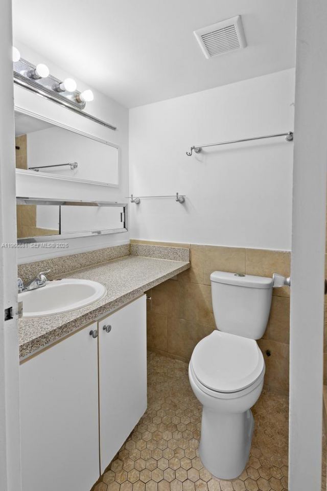 1800 Sans Souci Blvd, Unit 106, North Miami, FL 33181 Photo