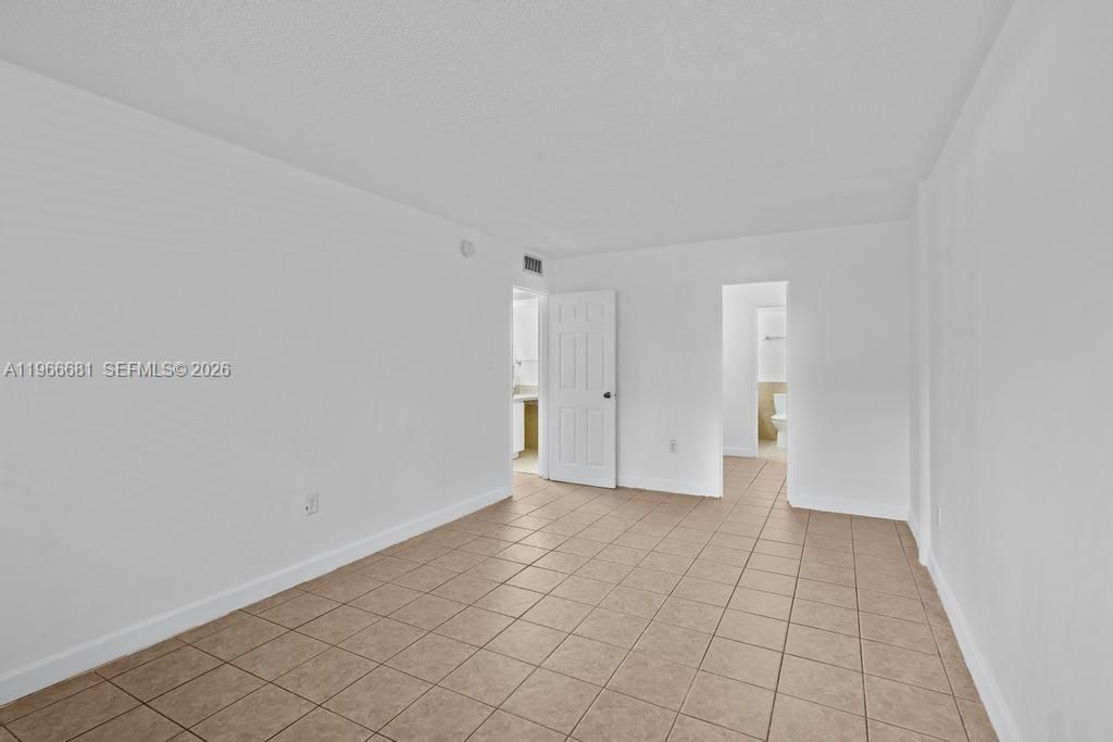 1800 Sans Souci Blvd, Unit 106, North Miami, FL 33181 Photo