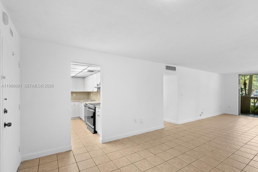 1800 Sans Souci Blvd, Unit 106, North Miami, FL 33181 Photo