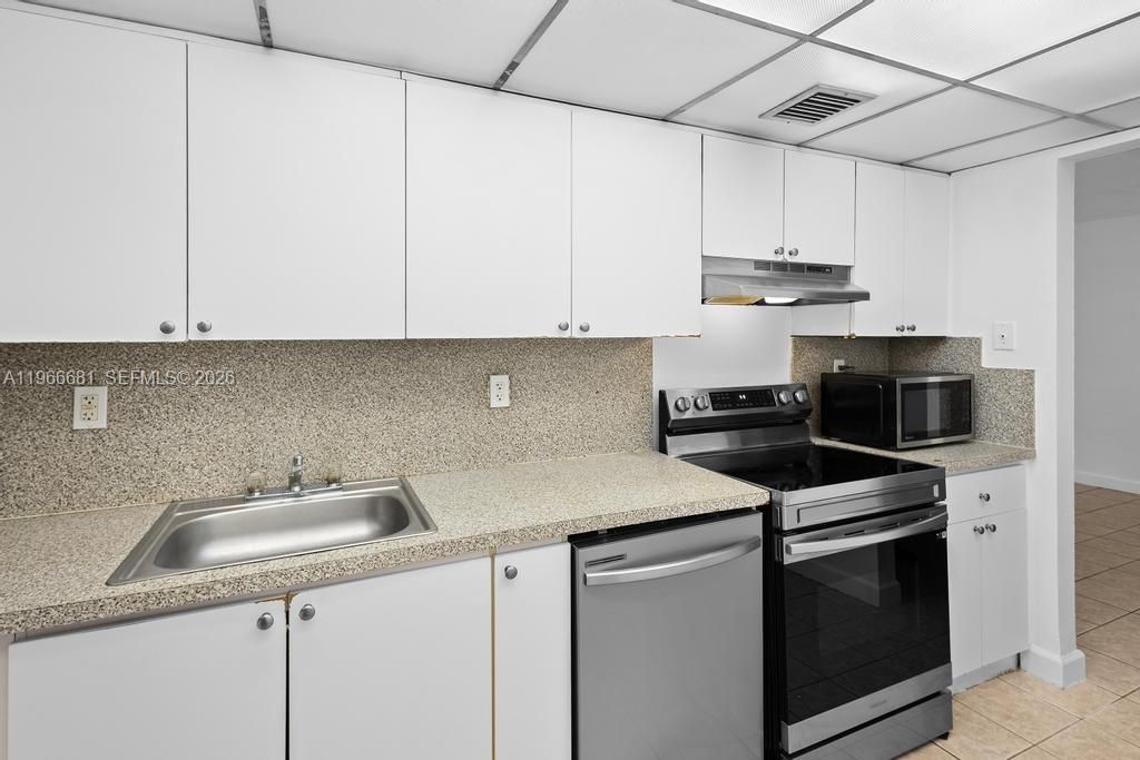 1800 Sans Souci Blvd, Unit 106, North Miami, FL 33181 Photo