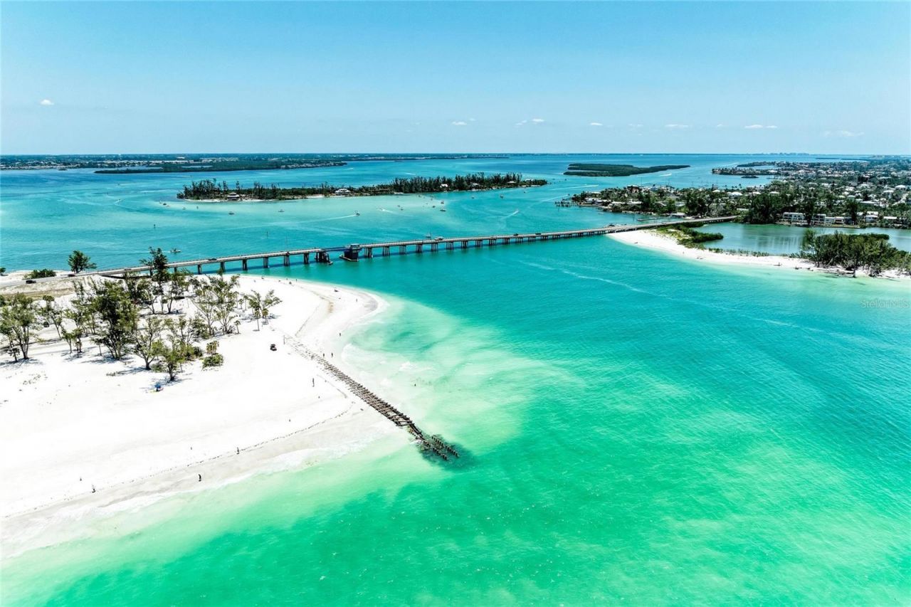 4514 3rd Street Circle W, Unit 327, Bradenton, FL 34207 Photo