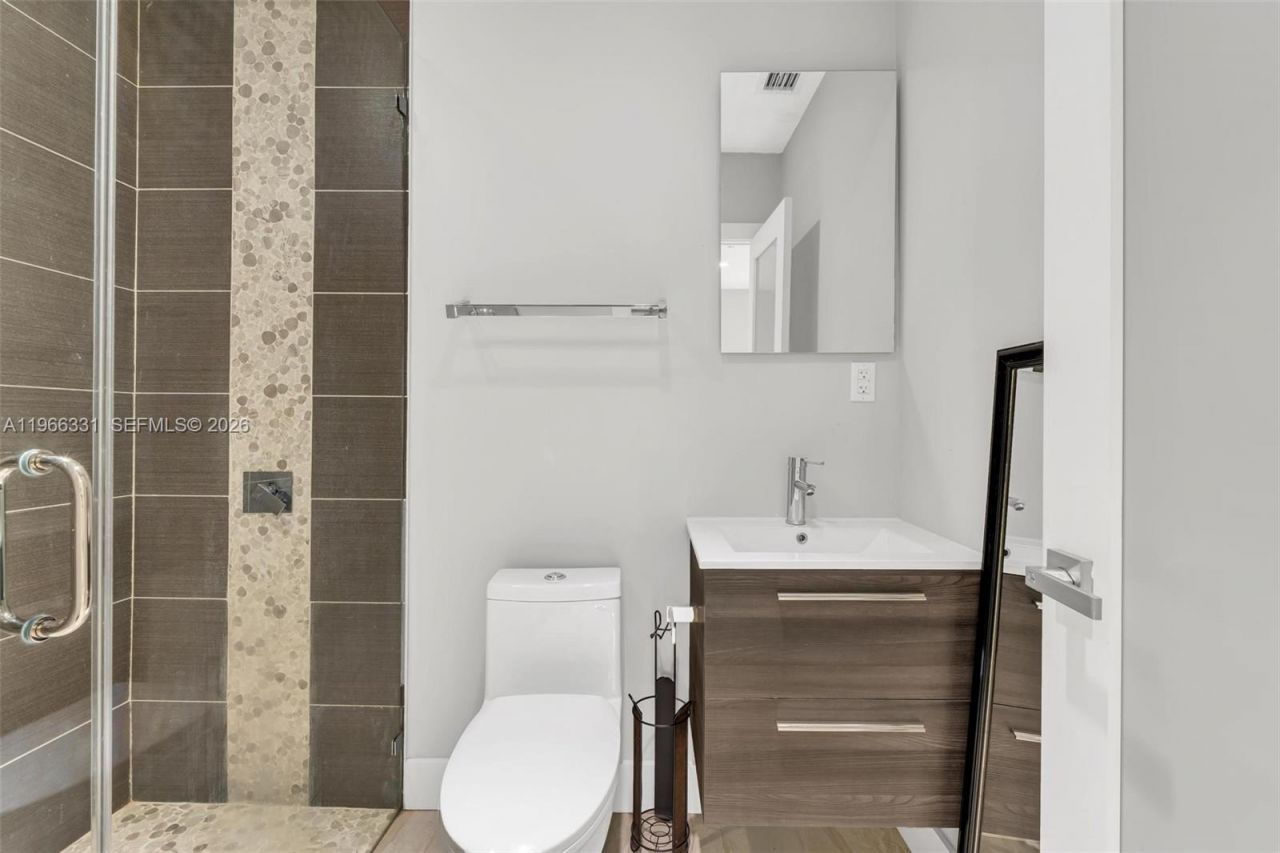 344 NW 136th Pl, Unit B, Miami, FL 33182 Photo