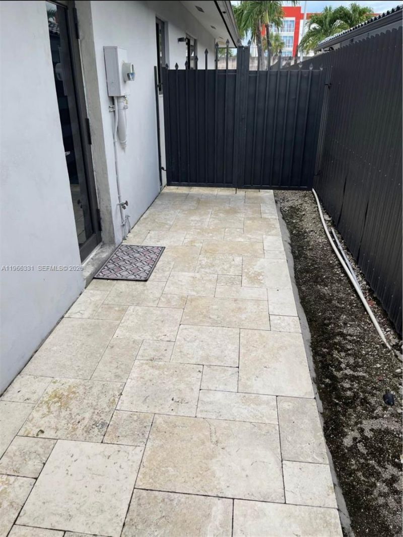 344 NW 136th Pl , Unit B, Miami, FL 33182 Photo