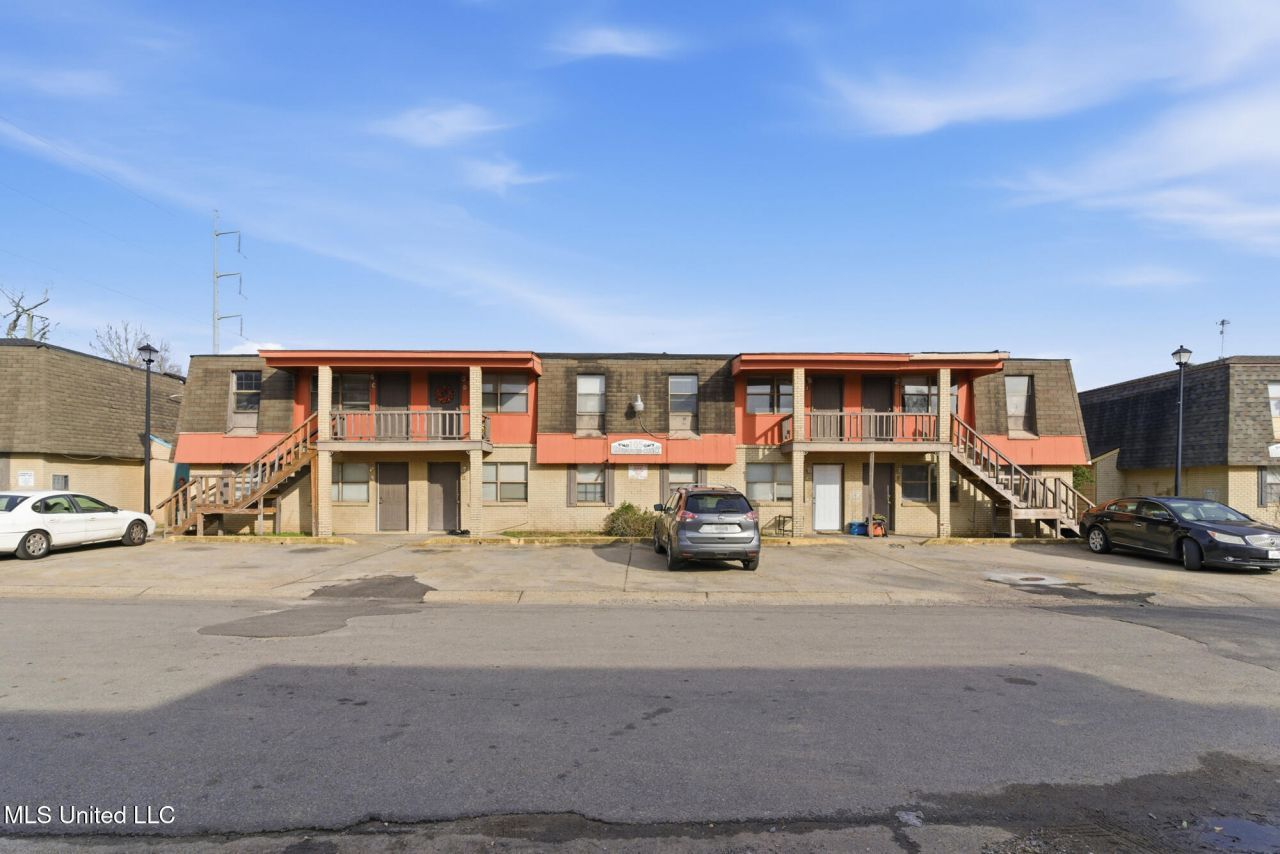 105 Hardwood Court, Hattiesburg, MS 39401 Main Photo