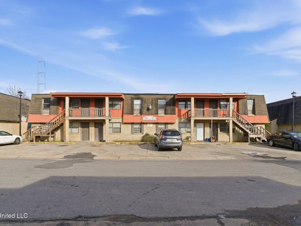 105 Hardwood Court, Hattiesburg, MS 39401