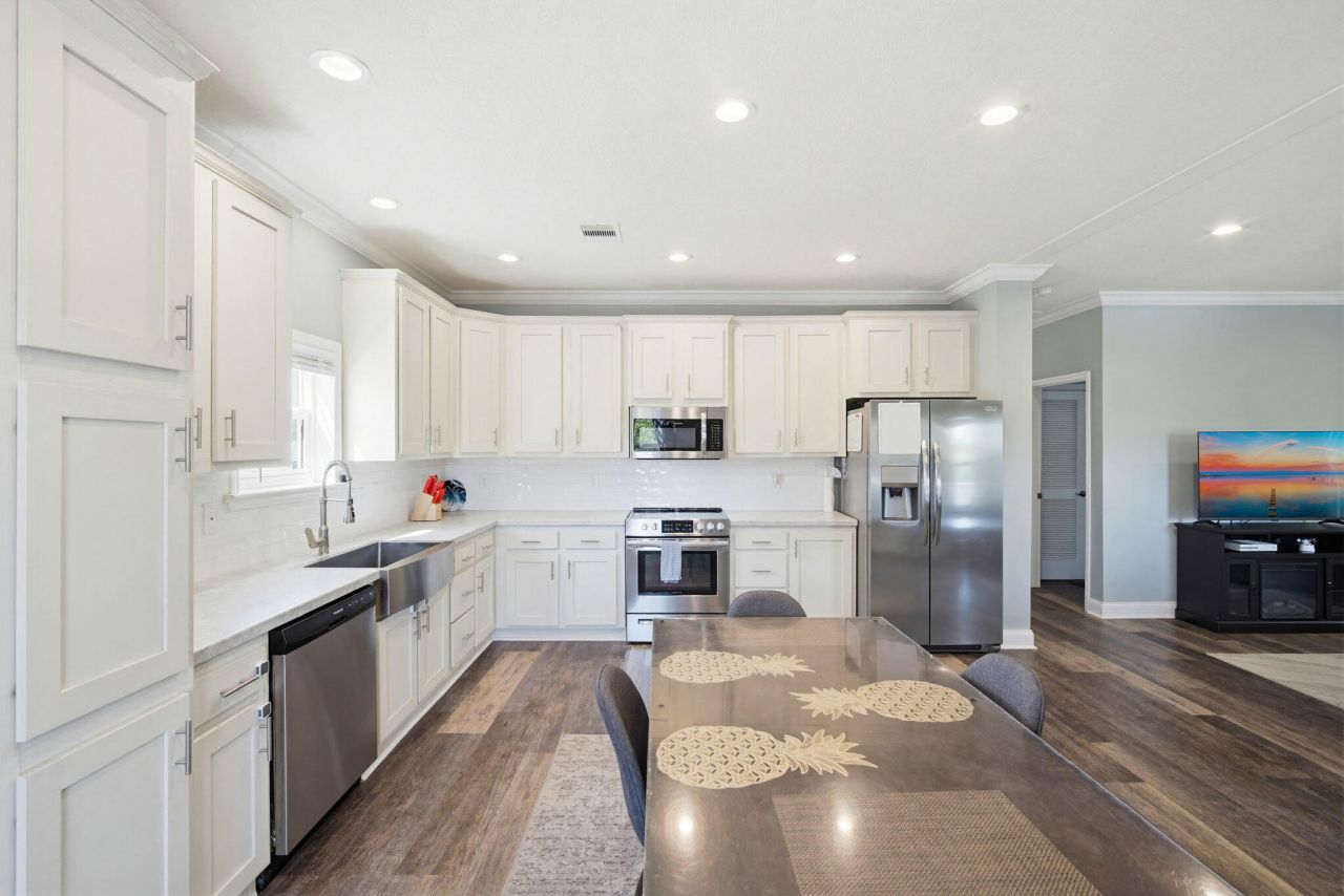 28151 Helen Avenue, Little Torch Key, FL 33042 Photo