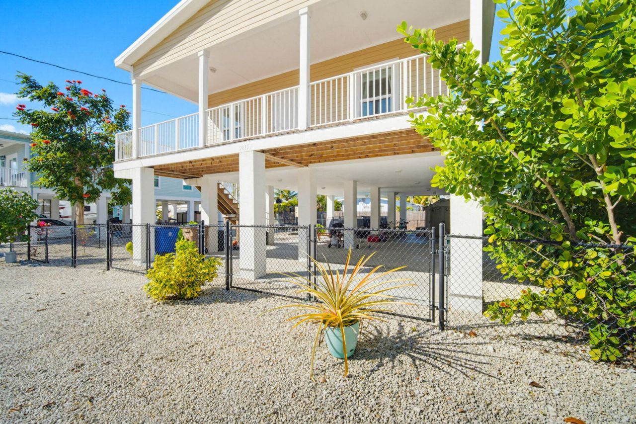 28151 Helen Avenue, Little Torch Key, FL 33042 Photo