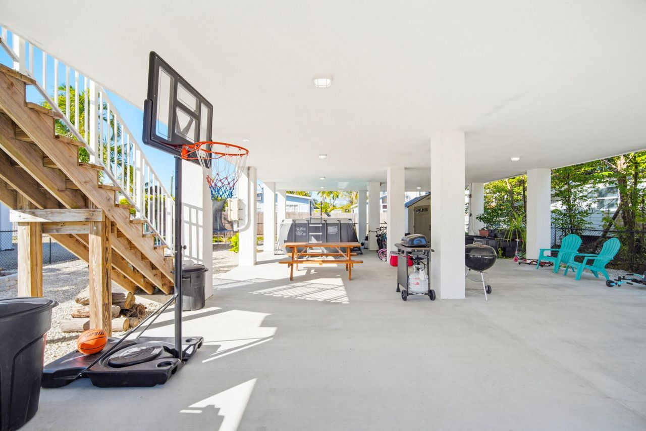 28151 Helen Avenue, Little Torch Key, FL 33042 Photo