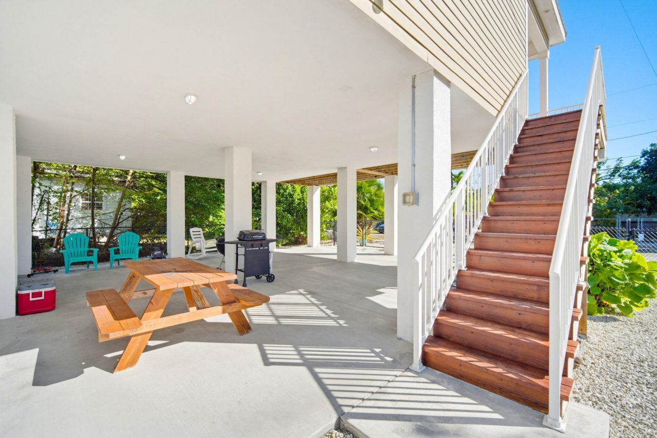 28151 Helen Avenue, Little Torch Key, FL 33042 Photo