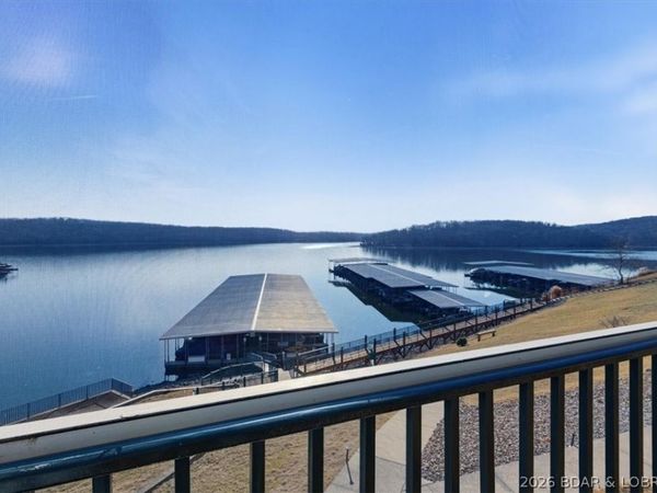 128 Park Place Lane , Unit 2B, Kaiser, MO 65047