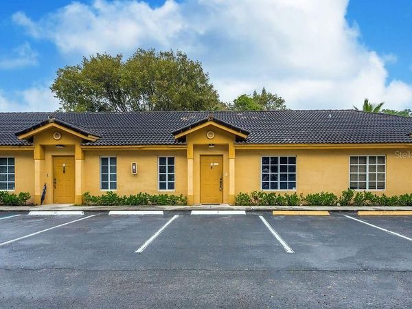 401 NE 1ST COURT, Unit 7-2, HALLANDALE BEACH, FL 33009