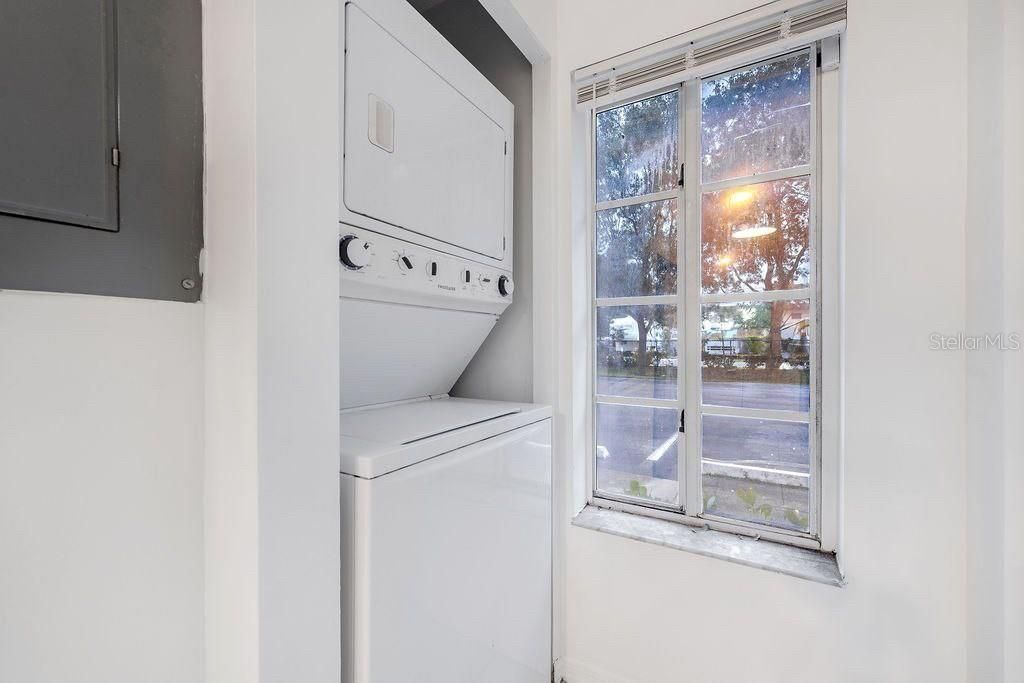 401 NE 1st Court, Unit 7-2, Hallandale Beach, FL 33009 Photo