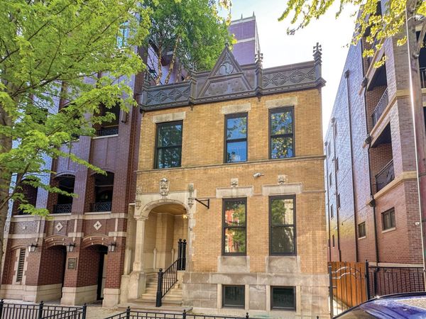 1727 N Burling Street, Chicago, IL 60614