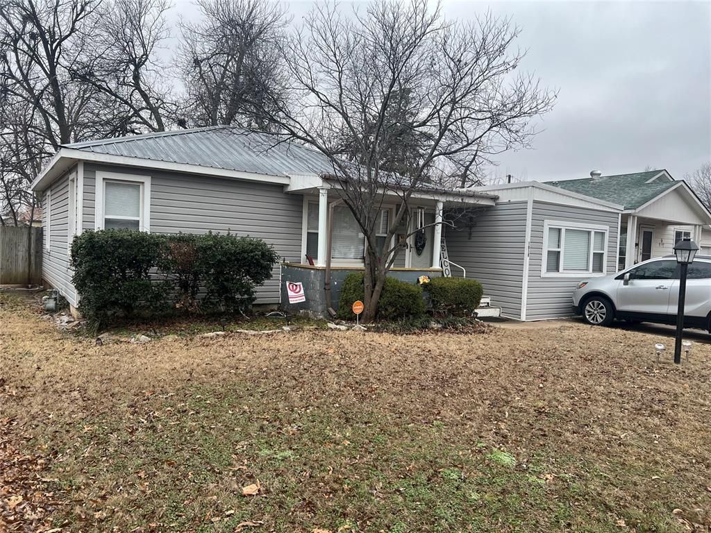 1715 Arizona Avenue, Chickasha, OK 73018 Main Photo