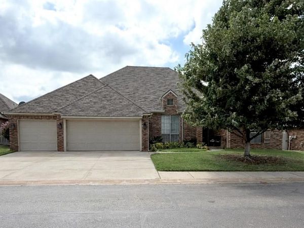 16605 Village Garden Drive, Edmond, OK 73012