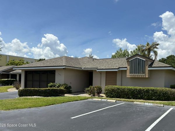 6285 N Mirror Lake Drive, Unit 6285, Sebastian, FL 32958