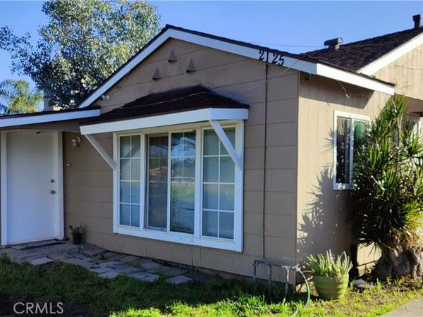 2125 Rousselle Street, Santa Ana, CA 92707