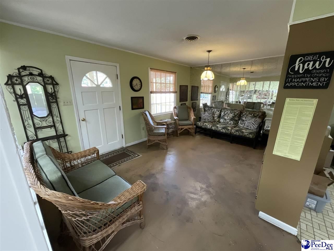 1609 Hemingway Highway Photo 10