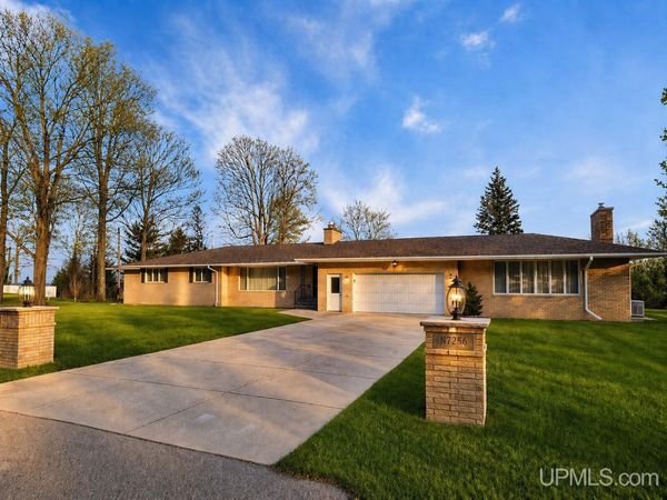 N7256 M35 Highway, Cedarville Twp, MI 49887