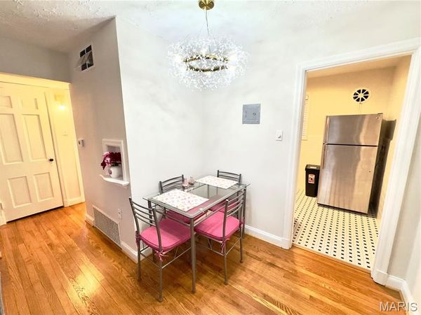 35 Topton Way, Unit 2W, Clayton, MO 63105