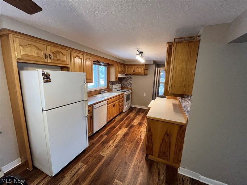 1442 Monter Avenue, Louisville, OH 44641 Photo 6