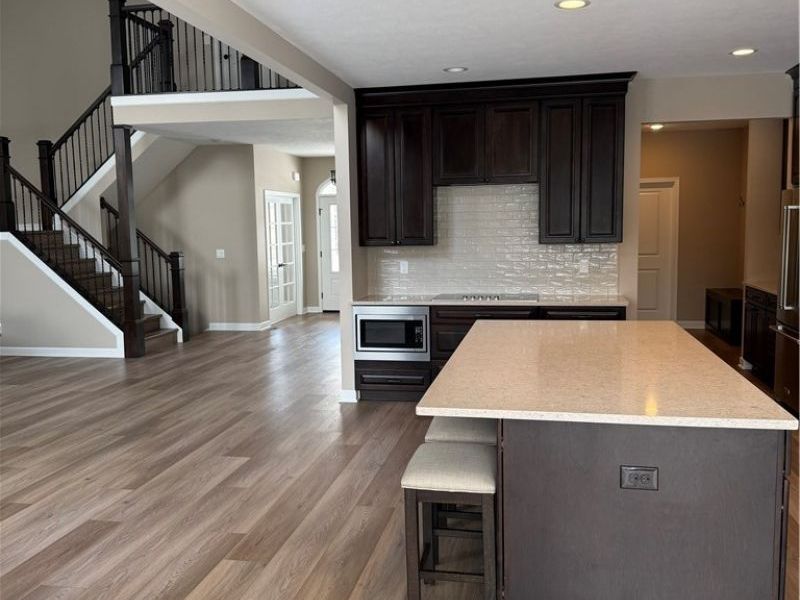 346 Glasgow Drive, Cleveland, OH 44143 Photo 13