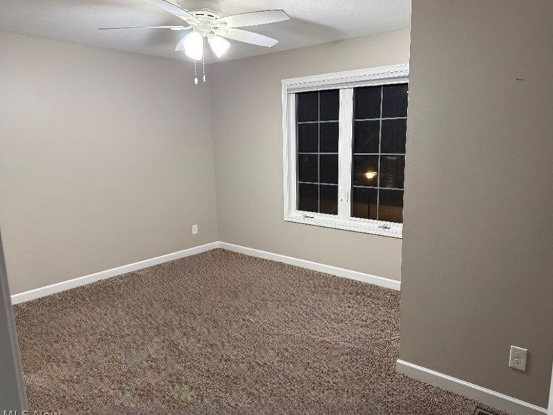 346 Glasgow Drive, Cleveland, OH 44143 Photo 22