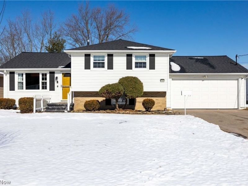 757 W Martin Avenue, Amherst, OH 44001 Photo 1