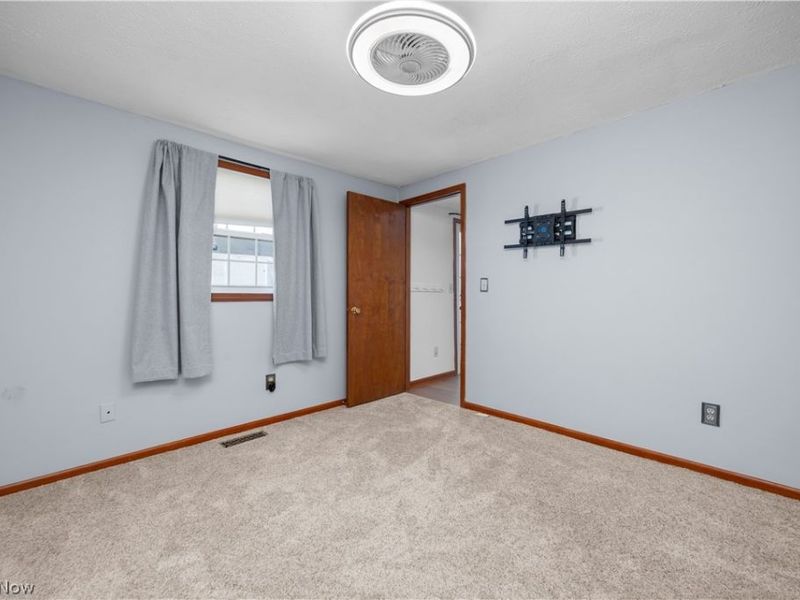 757 W Martin Avenue, Amherst, OH 44001 Photo 17