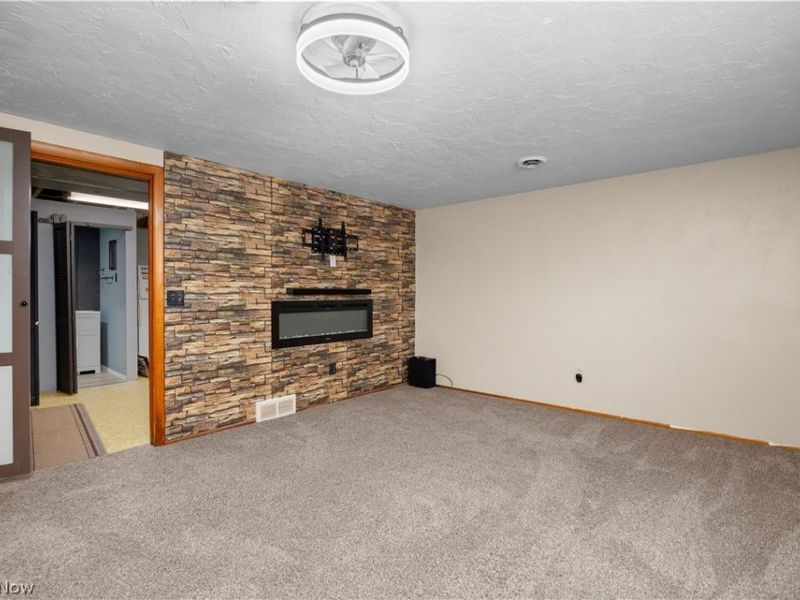 757 W Martin Avenue, Amherst, OH 44001 Photo 32