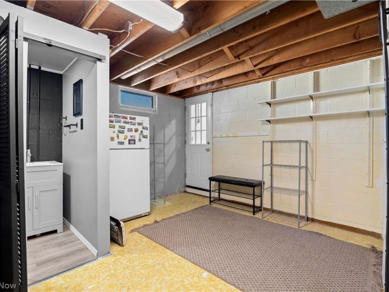 757 W Martin Avenue, Amherst, OH 44001 Photo 33