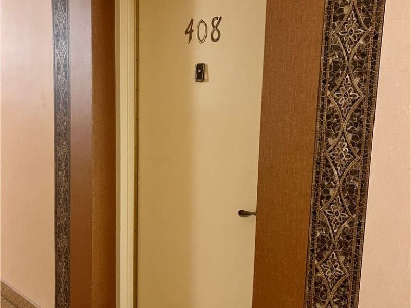 10301 Lake Avenue, Unit 408, Cleveland, OH 44102 Photo 2