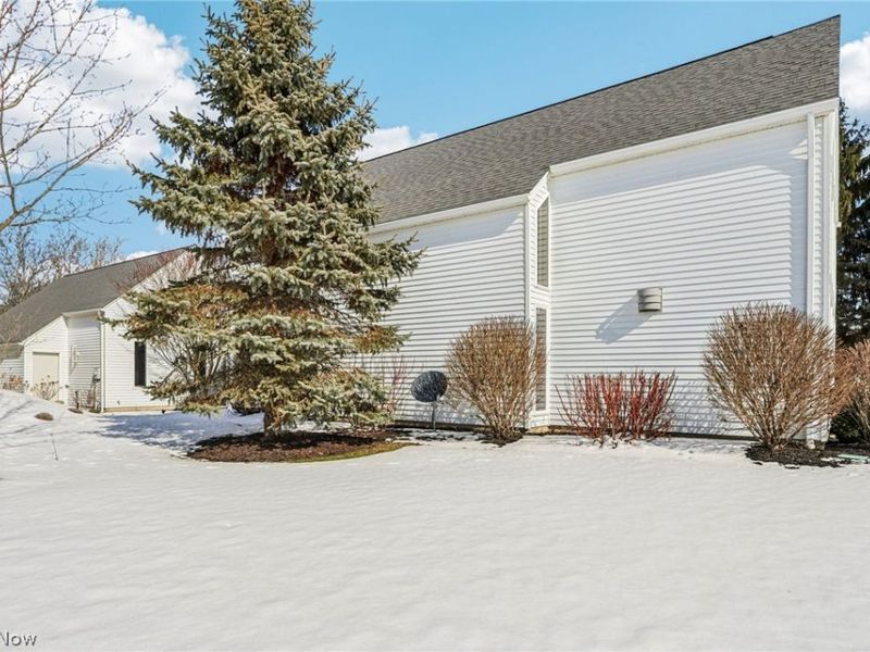 448 Equestra N, Aurora, OH 44202 Photo 47