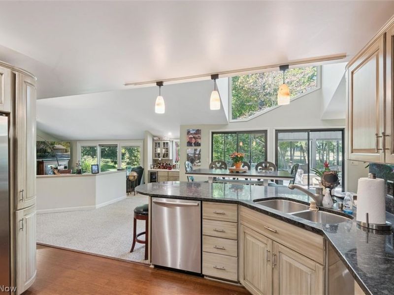 471-10 Antler Point, Aurora, OH 44202 Photo 14