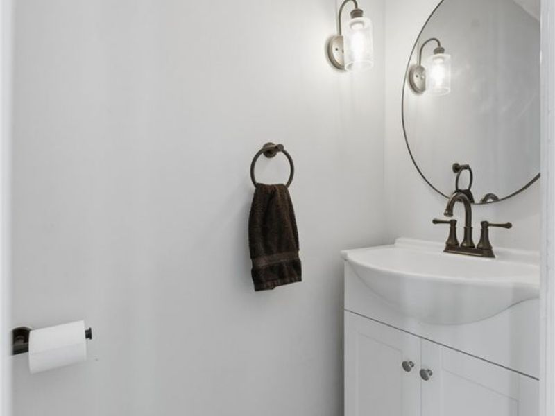 11585 El Dorado Circle NE, Hartville, OH 44632 Photo 14