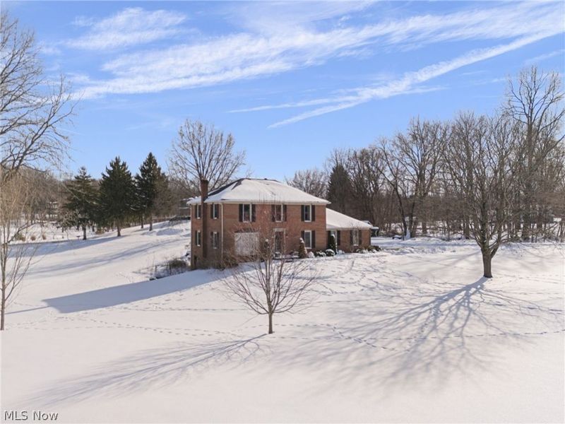 11585 El Dorado Circle NE, Hartville, OH 44632 Photo 2