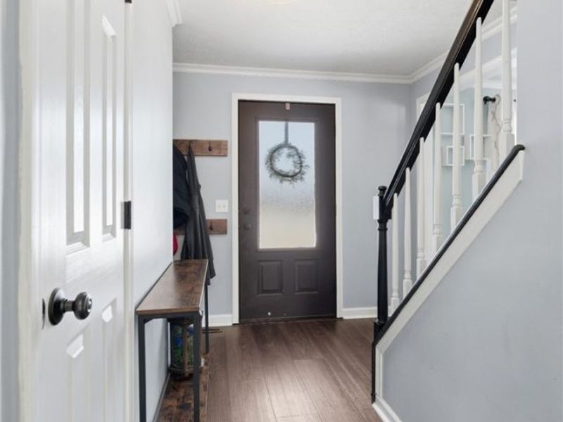 11585 El Dorado Circle NE, Hartville, OH 44632 Photo 4