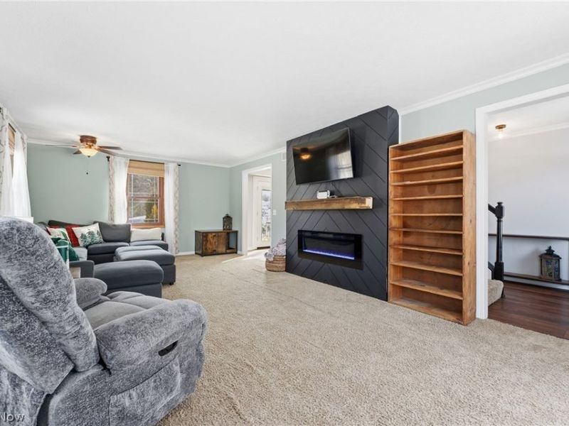 11585 El Dorado Circle NE, Hartville, OH 44632 Photo 6