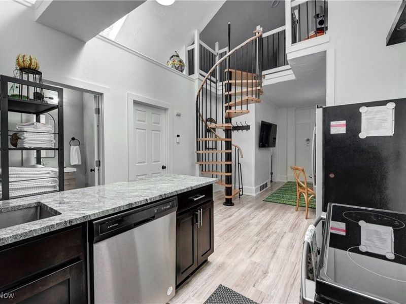 4300 Fulton Court, Cleveland, OH 44113 Photo 14